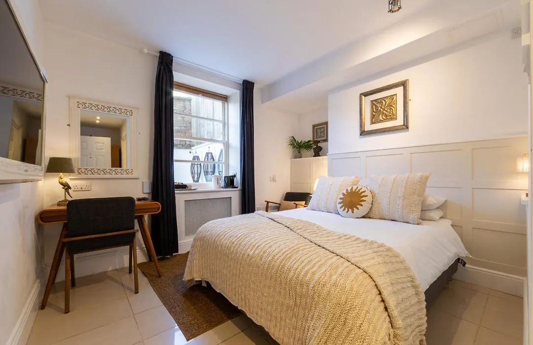 Ferndale Mews-1